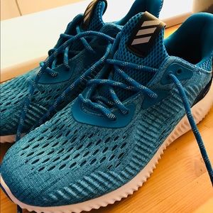 Adidas AlphaBounce Athletic Shoes